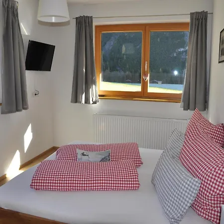 In Steeg In A Beautiful Setting Daire *