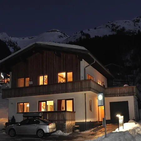 In Steeg In A Beautiful Setting * Durnau